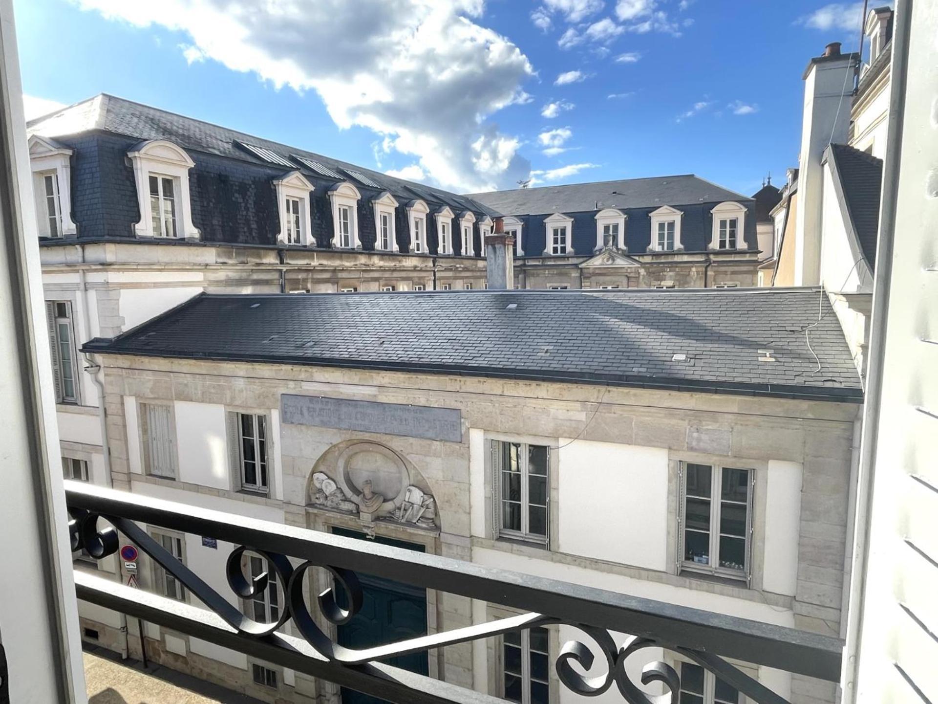 Sous Le Chene Bleu - Appartement Cosy Au Coeur De ディジョン エクステリア 写真